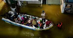 La Nación / Las inundaciones en Asia dejan más de 900 muertos