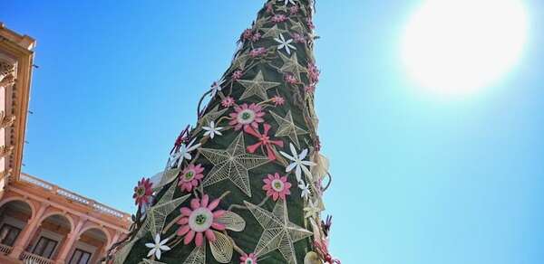 Postergan el encendido del Árbol navideño en el Palacio de López - Nacionales - ABC Color
