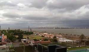 Núcleo de tormentas intensas ingresó a Encarnación - Clima - ABC Color