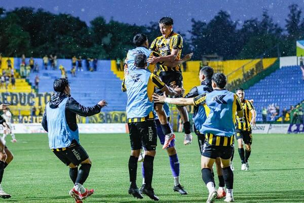 Guaraní, vicecampeón del Clausura