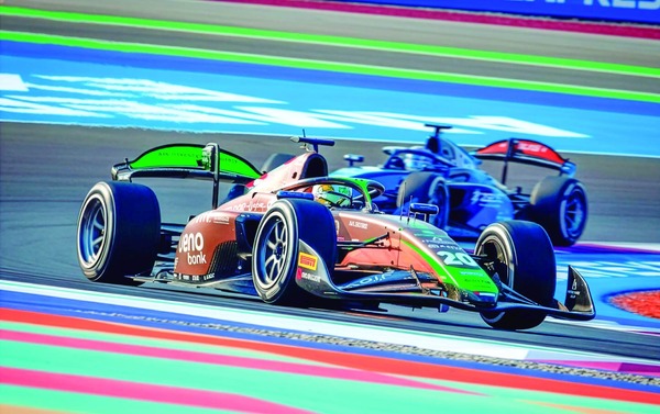 Dürksen Fuera de Puntos; Verstappen Revive el Mundial