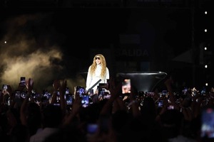 La Loba Rugió en la Olla: Show de Empoderamiento Total