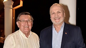 Mario Rubén Álvarez lanza su nuevo poemario