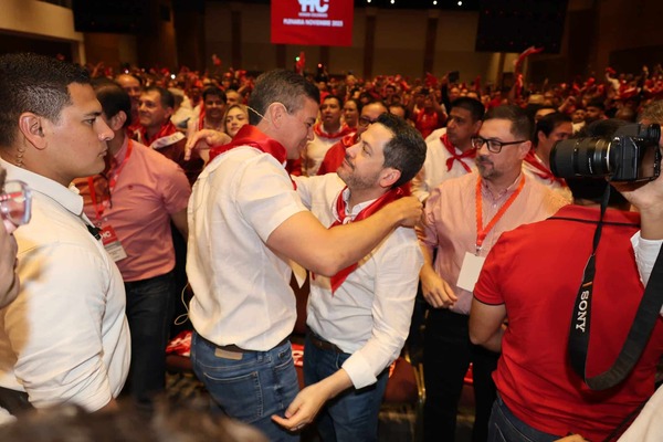 Latorre Ratifica Apoyo a Alliana: "Jugaré Donde Toque"