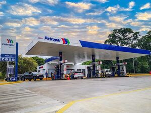 Petropar reduce G. 300 por litro el precio de todos los combustibles