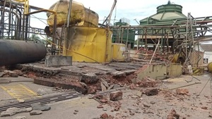 Explosión en una fábrica de Capiatá dejó tres trabajadores heridos y generó daños en viviendas cercanas