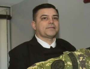 Celular para “Tío Rico”: coronel condenado sigue activo mientras Fuerzas Militares deliberan - Nacionales - ABC Color