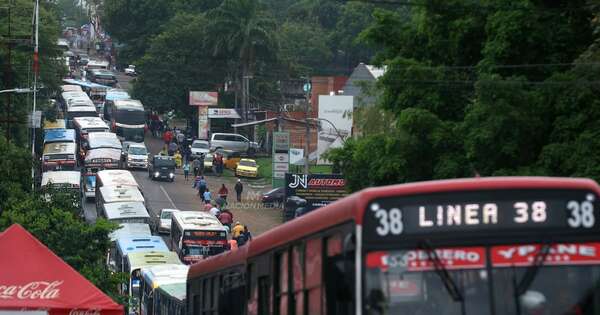 Diario HOY | Dinatran publica tarifas de pasajes para Caacupé e insta a denunciar cobros indebidos