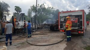 Incendio arrasa la casa de una mujer de 79 años en Cerro Morado