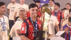 Riveros tras la gloria azulgrana: "Mi deseo era ser campeón con Cerro y lo disfruté"