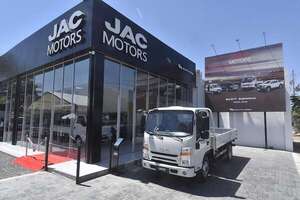 Santa Rosa apuesta al futuro del transporte con su moderno showroom de JAC Motors - Empresariales - ABC Color