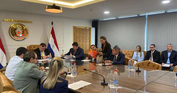 Diario HOY | Bicameral busca conocer montos de contratos generados en instituciones