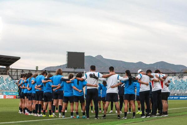 Preparadas para el juego ante Chile