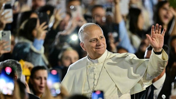 Papa pide a libaneses que cambien curso de la historia