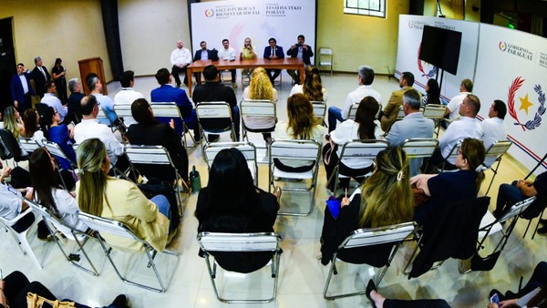 Popular / Ministra de salud se reunió con dires de hospitales para evitar falta de medicamentos