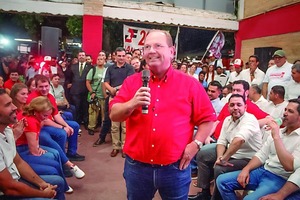 Camilo Pérez Propone Servicios Eficientes para Asunción