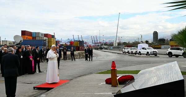 La Nación / León XIV visitó el puerto de Beirut donde ocurrió la explosión de 2020