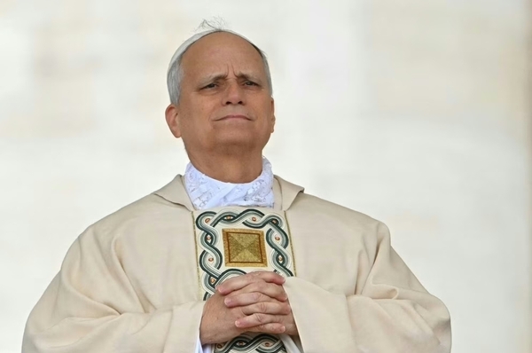 Desde Líbano, el papa urge a los cristianos a "ser valientes"