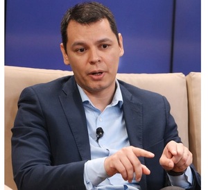 PGN 2025: “Las inversiones públicas vienen recortándose”, afirma economista - ADN Digital