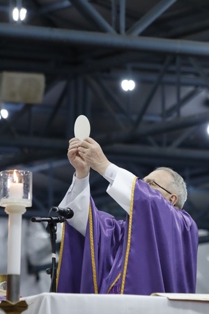 El mundo no cambiará por armas o dinero, “sino por la caridad” - Portal Digital Cáritas Universidad Católica