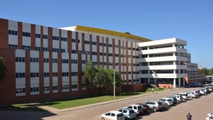 Hallan medicamentos vencidos en depósito del Hospital de Clínicas