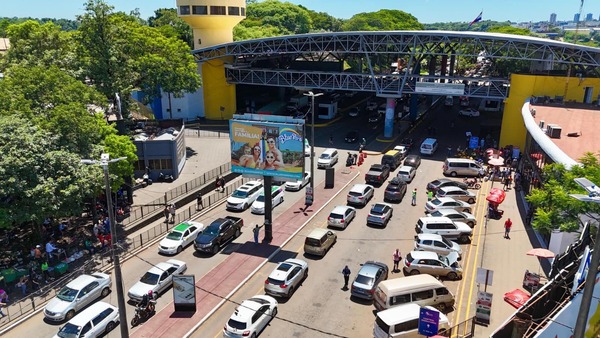 Migraciones refuerza frontera para temporada alta y viajes estudiantiles - ADN Digital