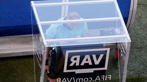 ¿Nuevas funciones para el VAR?