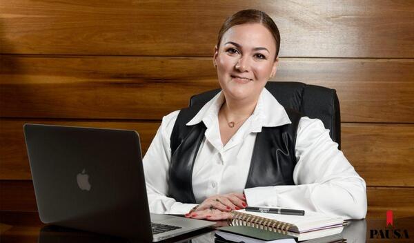 Liderazgo Femenino | Pausa