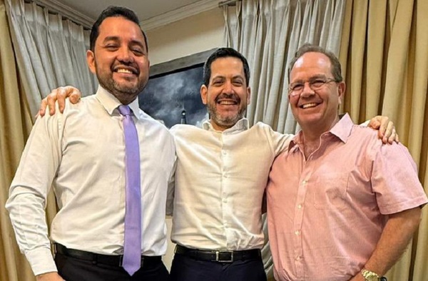 Latorre reivindica la competencia interna colorada y respalda la candidatura de Camilo Pérez