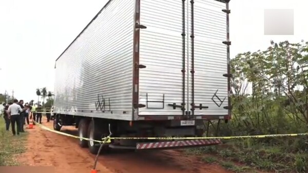 Gavilla confunde cargamento de celulares y roba zapatos de un camión en Ypacaraí