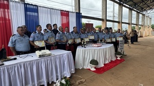 25 suboficiales de la Policía Nacional pasan a situación de retiro en Concepción - Concepción al Día