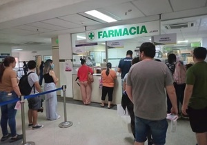 Dinavisa inspecciona la farmacia de Clínicas tras hallarse medicamentos vencidos
