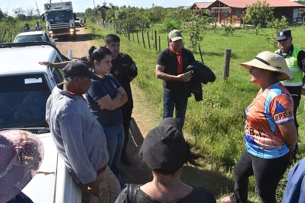 Ayolas: recicladores se manifiestan para reclamar liberación de acceso a vertedero municipal - Nacionales - ABC Color