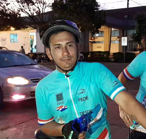 De Buenos Aires hasta Caacupé: ciclista pidió a la Virgen igualdad para la comunidad LGBTQ+