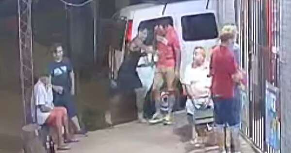 Diario HOY | En plena ronda de tragos, apuñalan a un hombre frente a una bodega