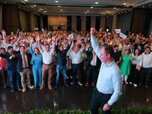 En Encarnación, opositores unidos lanzan a Pereira para la intendencia 2026 - Política - ABC Color