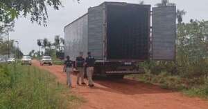 La Nación / Ypacaraí: asaltan un camión que llevaba 928 cajas de calzados