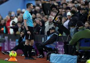 FIFA planea revisar córners y segundas amarillas con el VAR en el Mundial - Fútbol Internacional - ABC Color