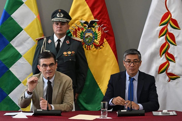 Bolivia Denuncia Desvíos Millonarios de Combustibles