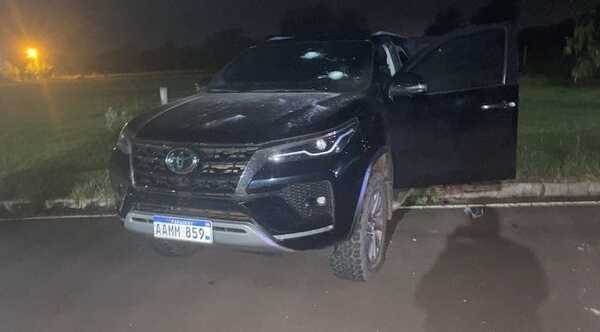 Un abatido, 5 detenidos y 19 vehículos con más de 50 toneladas de marihuana - Noticiero Paraguay