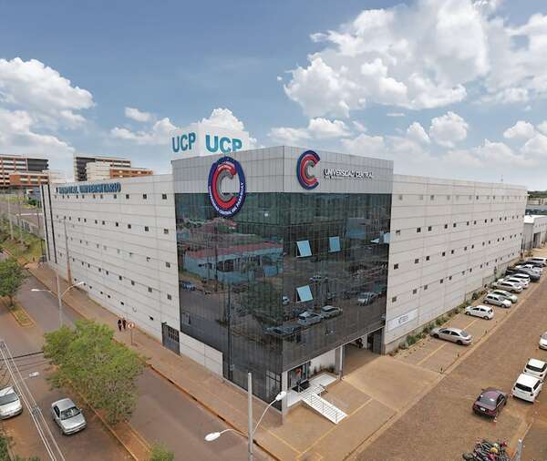 Paraguay como hub educativo: el caso UCP como fuerza impulsora  - Negocios - ABC Color