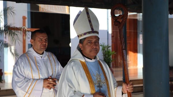 Obispo critica que acceso a salud de calidad sea solo para “privilegiados” y “oportunistas”
