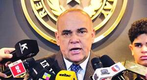 Senadores de la ANR forman bancada independiente