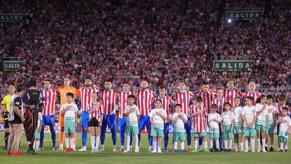 Paraguay dio un salto con Alfaro para llegar al Mundial