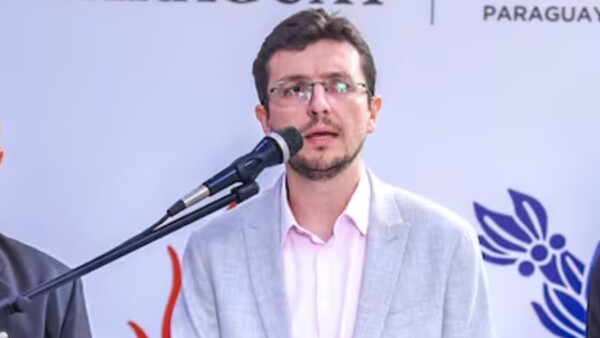 Viceministro Recalde responde a denuncia sobre insumos quirúrgicos en el Ineram