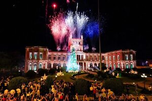 Palacio de Gobierno: encendido del árbol se Navidad se realiza este miércoles - trece