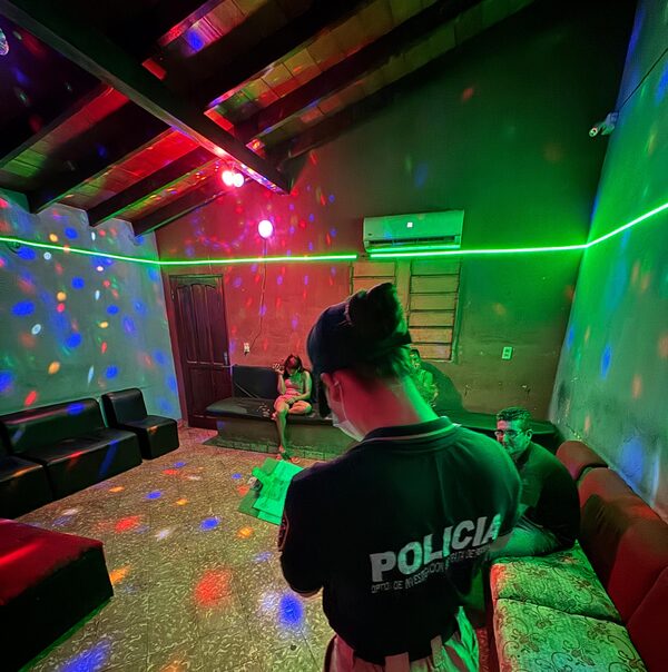 Popular / Allanan prostíbulo y rescatan a péndex de 17 años