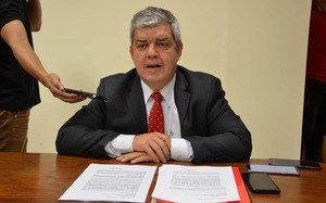 Riera llama al diálogo ante alerta de invasión de tierras en Lucipar