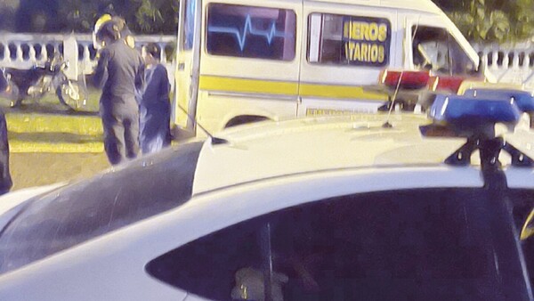 Doña se atragantó con pollo y falleció en su dormitorio