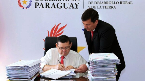 Senadores aplazan por una semana pedido de interpelación al titular del Indert